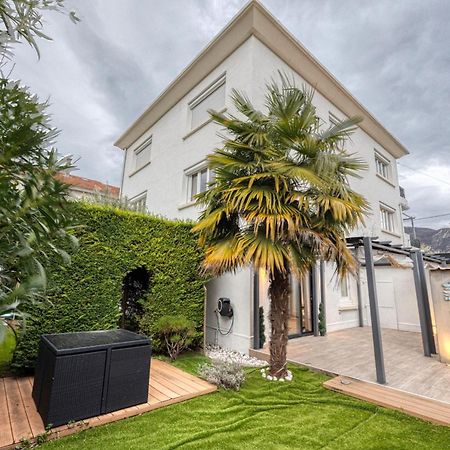 La Villa - Piscine / Karaoke / Jeux Fontaine  Dış mekan fotoğraf