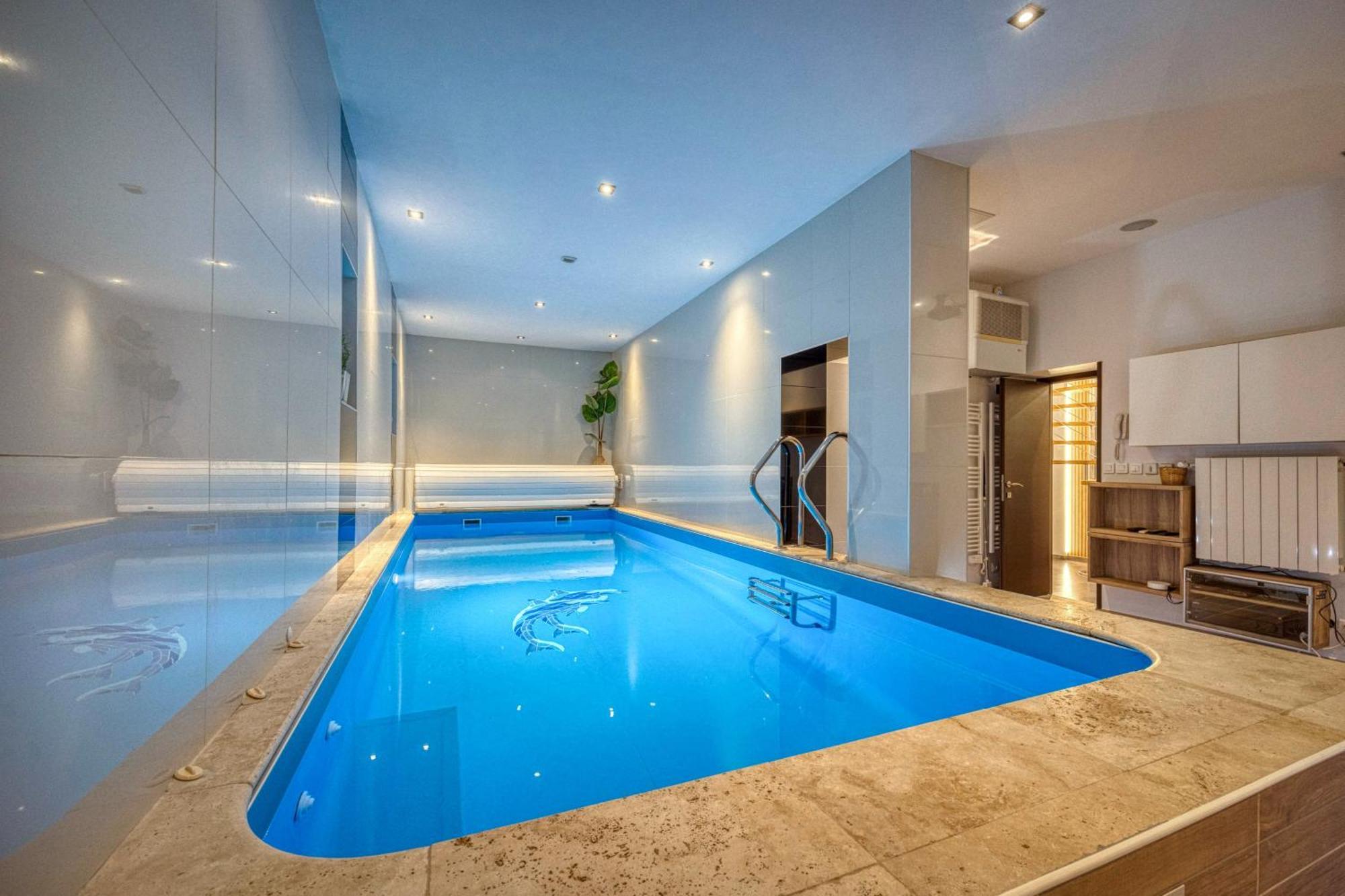 La Villa - Piscine / Karaoke / Jeux Fontaine  Dış mekan fotoğraf